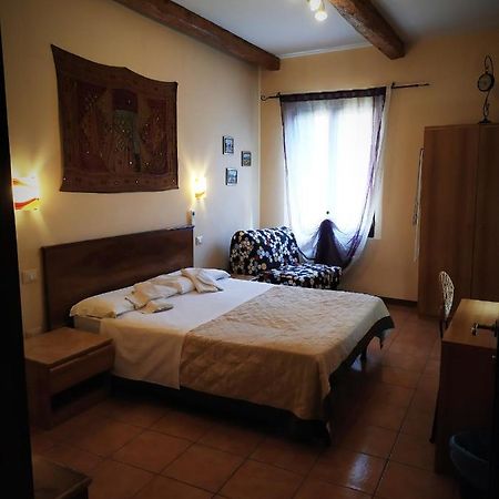 Ca Tron Apartment Next To Rialto Bridge Venesia Bagian luar foto