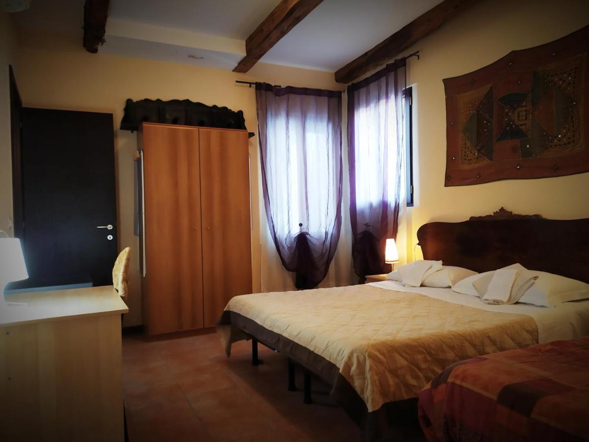 Ca Tron Apartment Next To Rialto Bridge Venesia Bagian luar foto
