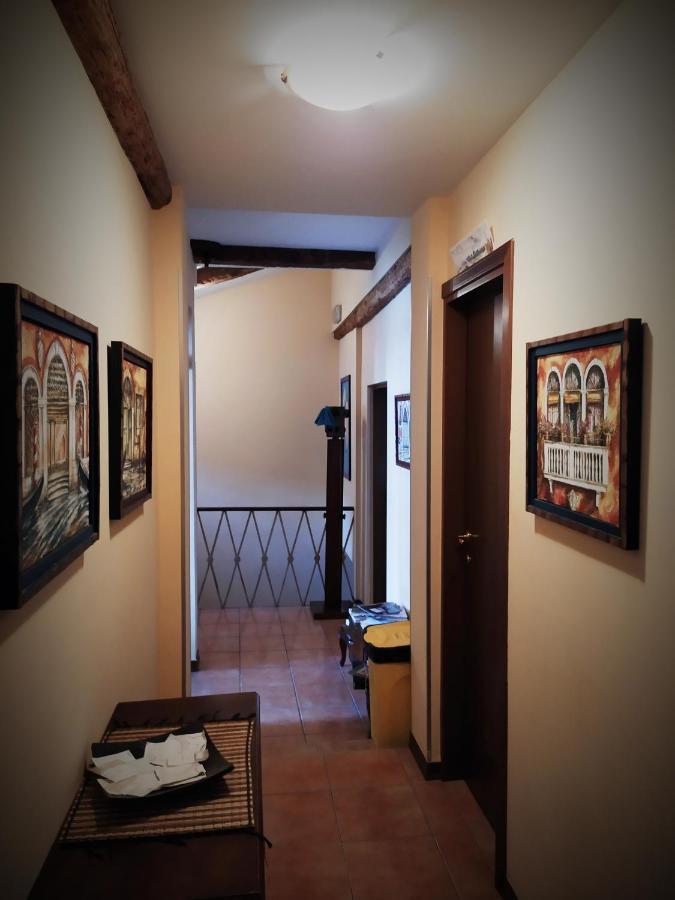 Ca Tron Apartment Next To Rialto Bridge Venesia Bagian luar foto