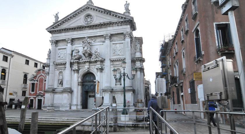 Ca Tron Apartment Next To Rialto Bridge Venesia Bagian luar foto